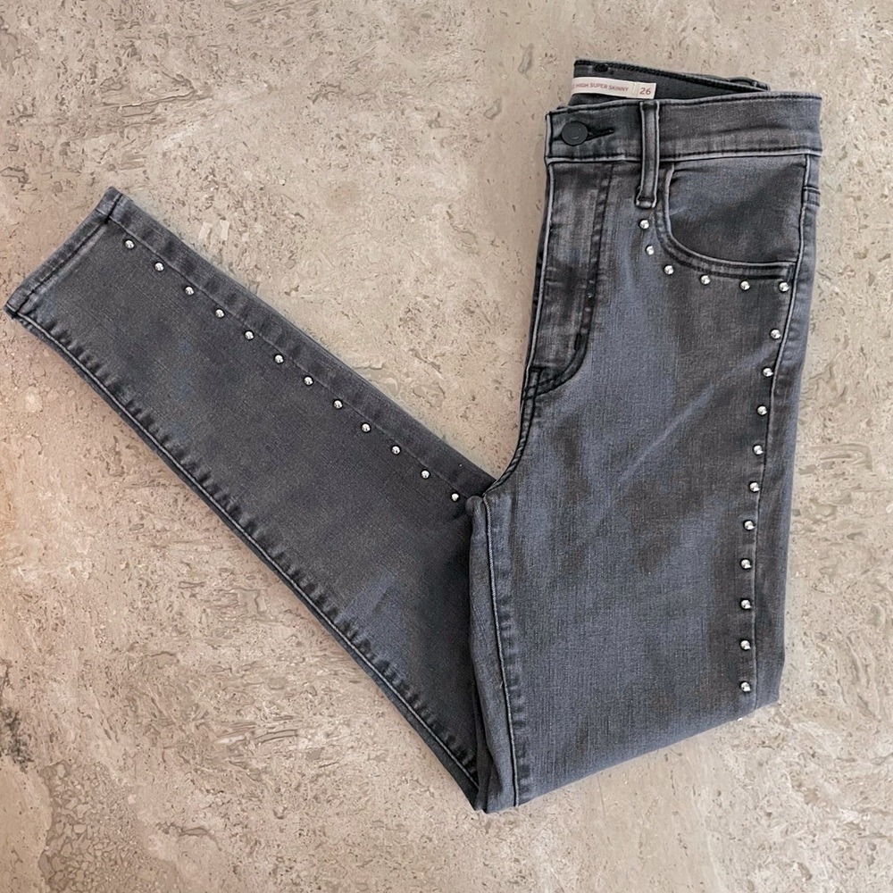 🍁50% Off Fall Sale LEVI’S Studded High Rise Skinny Jeans